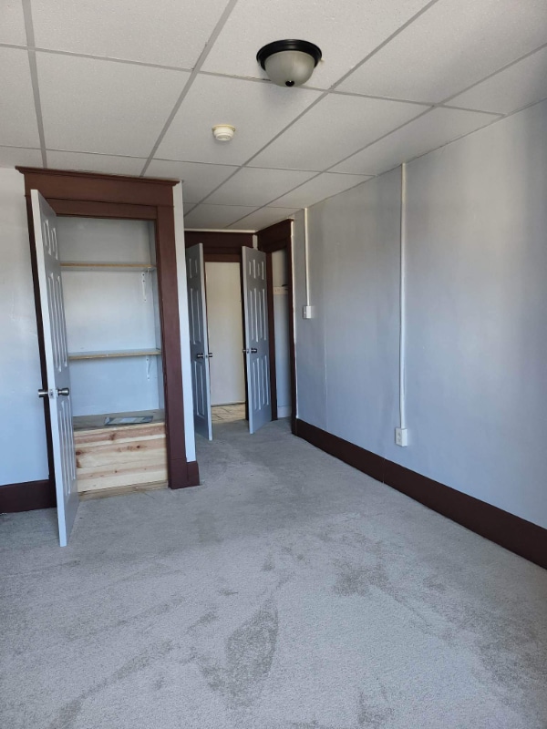 Building Photo - 101 E 2nd Ave