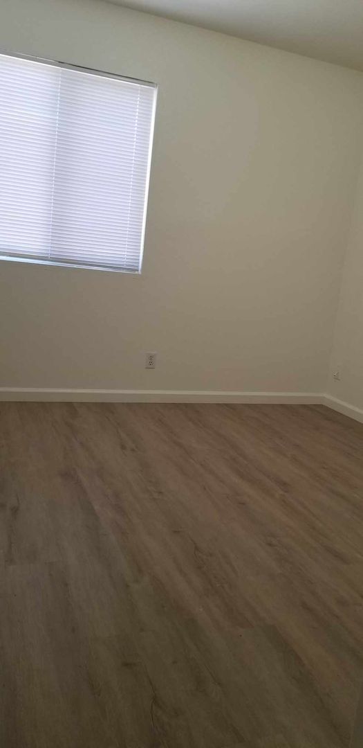 Building Photo - 5903 Golden Sunset Ct