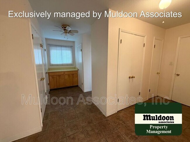 Building Photo - 59 W Old Broadmoor Rd