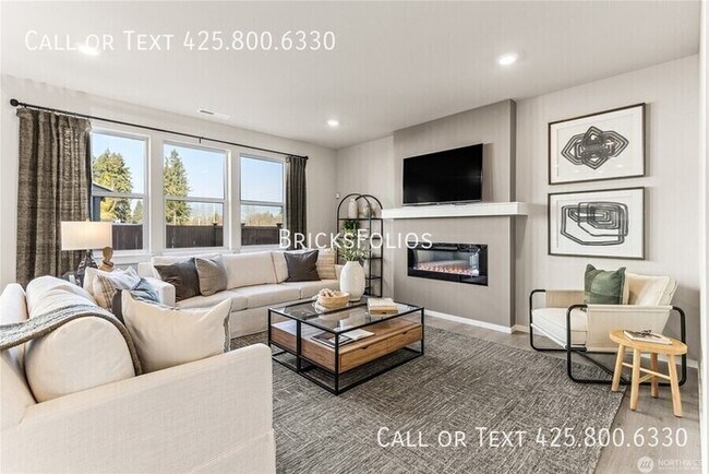 Building Photo - Ideally located near I-5, JBLM, shopping centers, top-rated schools, and outdoor recreation.