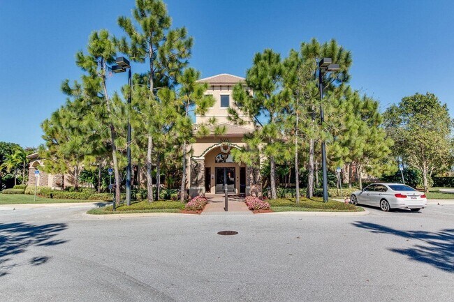 Building Photo - 8273 Emerald Winds Cir