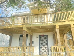 Building Photo - 5618 Avenue L