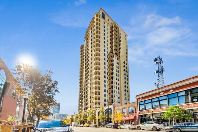 Primary Photo - 1464 S Michigan Ave