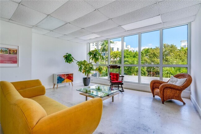 Building Photo - 9400 S Ocean Dr