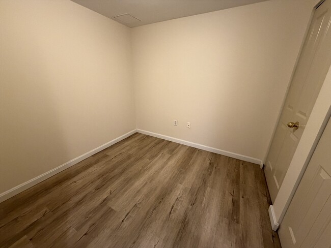 Building Photo - 8 Museum Way