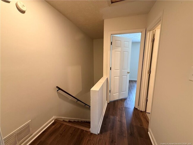 Building Photo - 5829 Aftonshire Dr