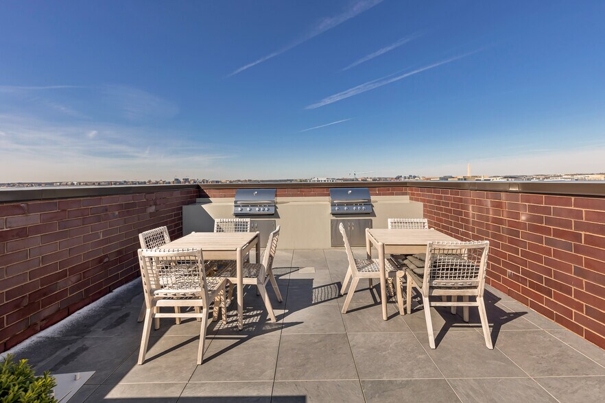 Building Photo - 37 L St SE