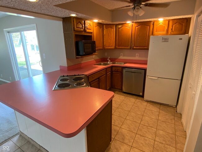 Building Photo - 1036 E Auman Dr