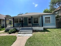 Building Photo - $1095 - 3 bed 1 bath - Single Family Home