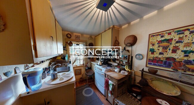 Building Photo - 38A Gibson St. Unit 3B