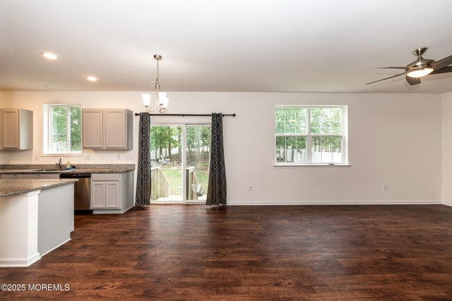 Building Photo - 22 Nautilus Dr