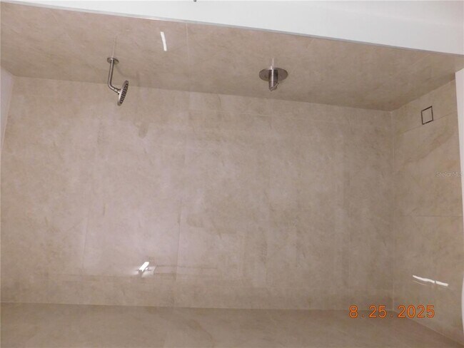 Building Photo - 6100 Stevenson Dr