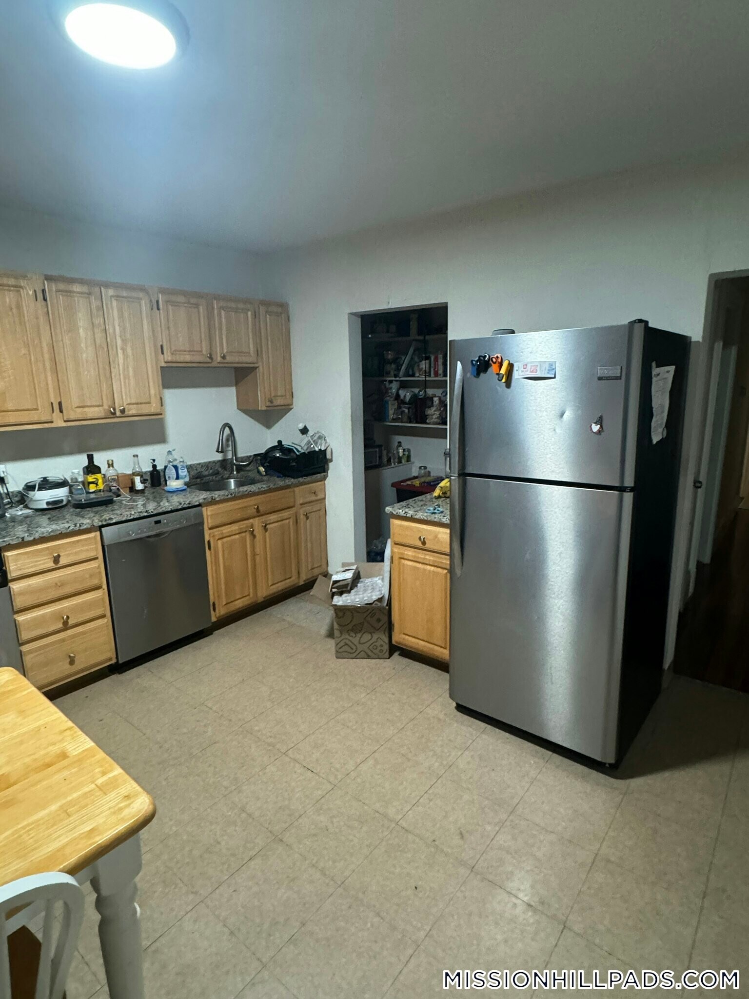 Building Photo - 74 Hillside St