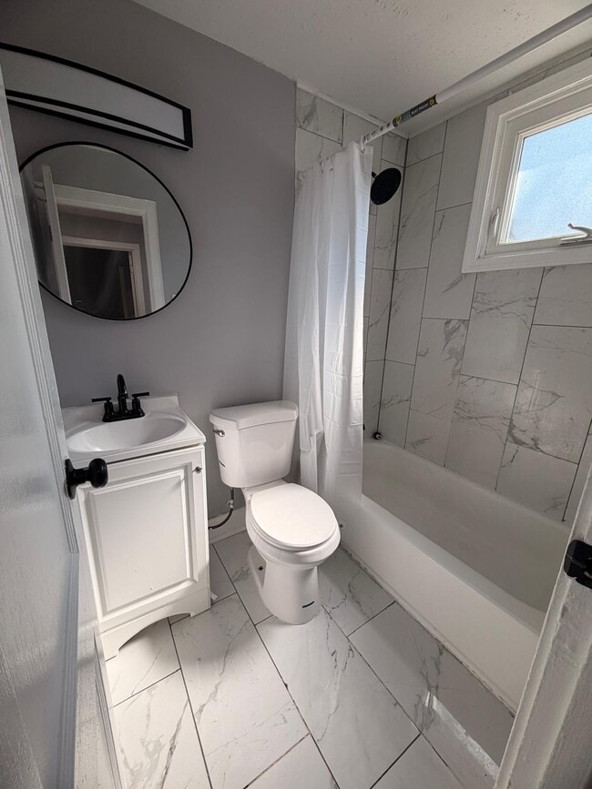 Building Photo - 134 Rock Creek Rd