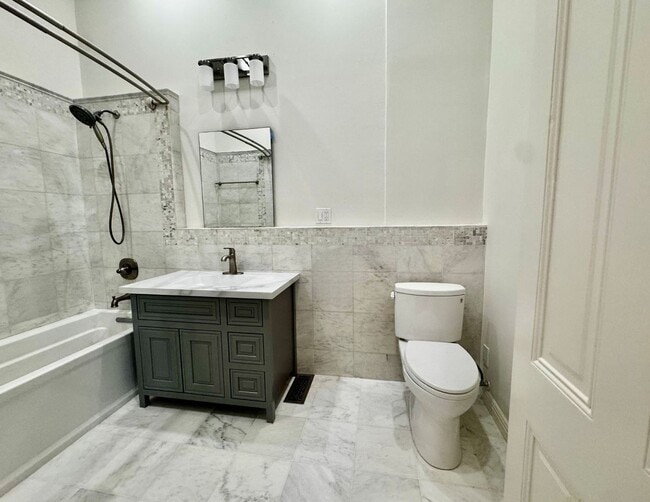 Building Photo - 1914 Golden Gate Ave