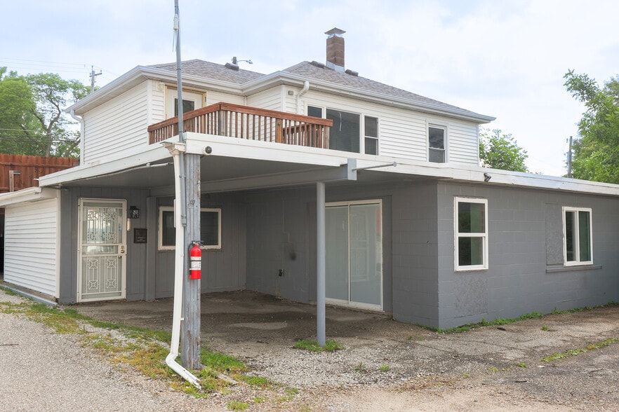 Building Photo - 528 N Cogswell Dr