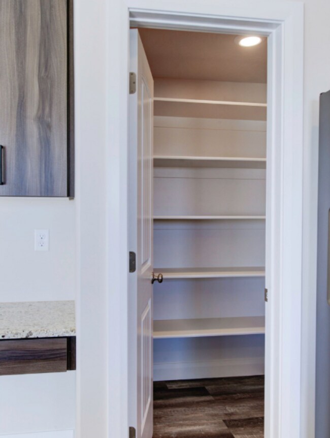 Building Photo - Brand new 3 bedroom, 2.5 bath townhome in Cedar City