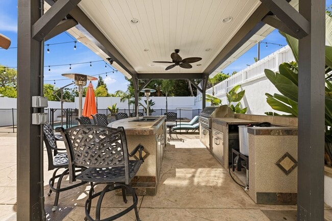 Building Photo - 1832 11th St