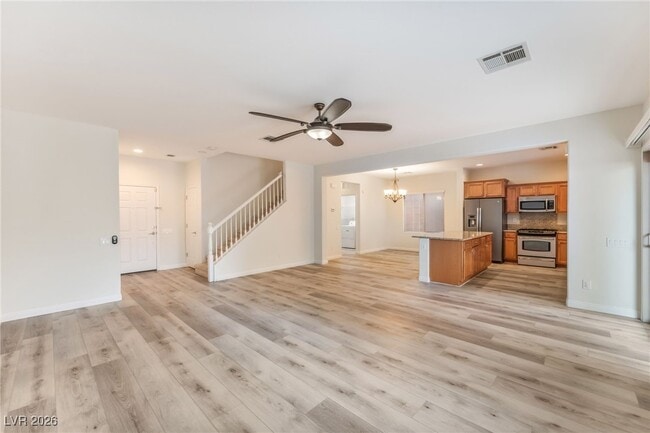 Building Photo - 10822 La Florentina Ave