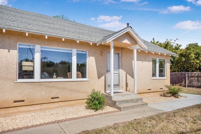 Building Photo - 4807 Foxenwood Ln
