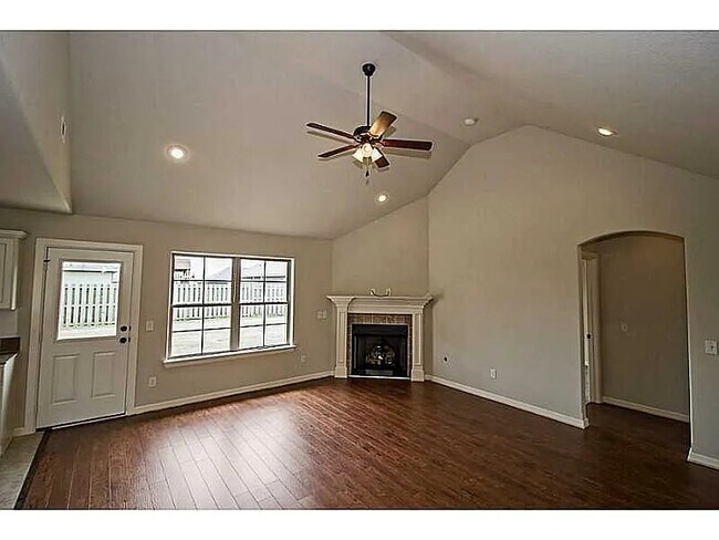 Building Photo - 1040 Messina Way