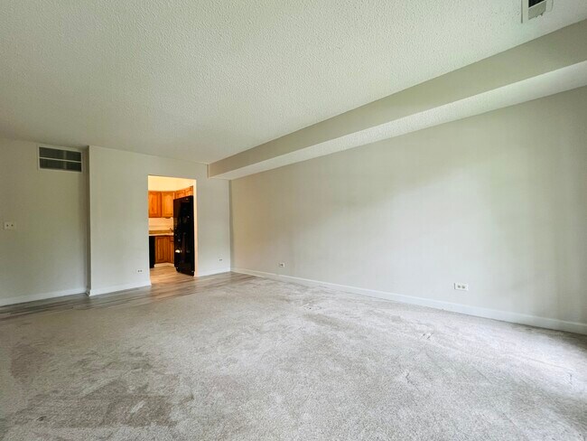 Building Photo - 520 Biesterfield Rd