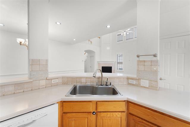 Building Photo - 8108 Locust St