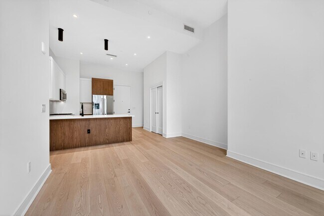 Building Photo - 38 Jackson St