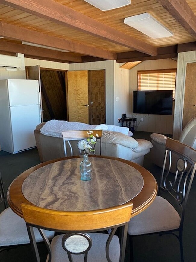 Building Photo - FULLY FURNISHED  - 2 bd Log Cabin in the H...