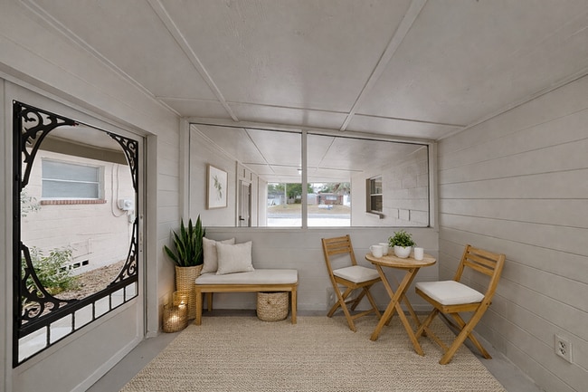 Building Photo - 2917 Cesery Blvd