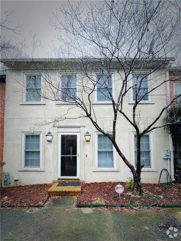 Building Photo - 1400 Old Virginia Ct SE