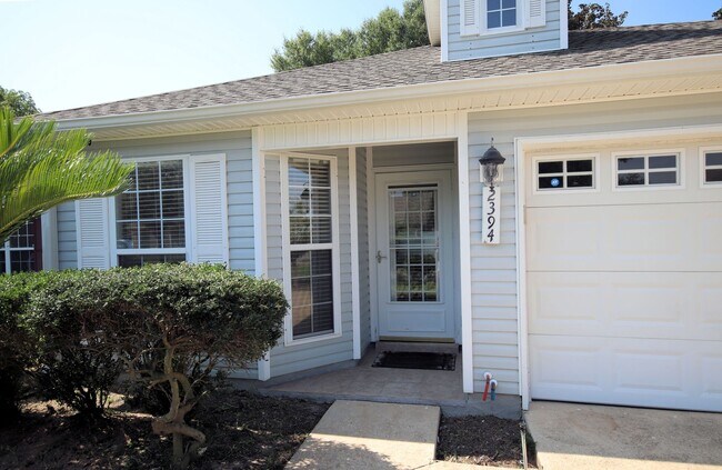 Building Photo - Great Location in Fort Walton Beach