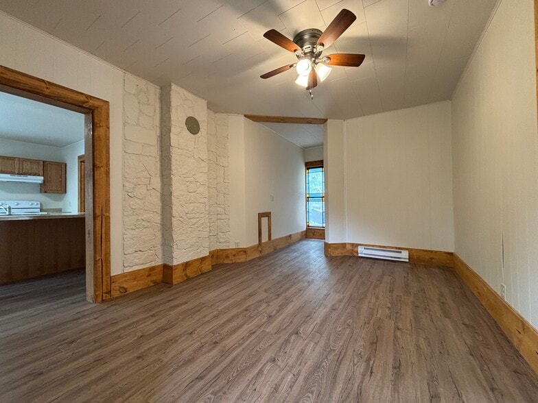 Building Photo - 1023 E Grand Ave