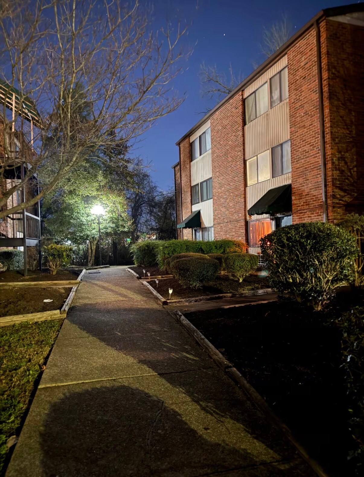 Building Photo - 2733 Jersey Ave