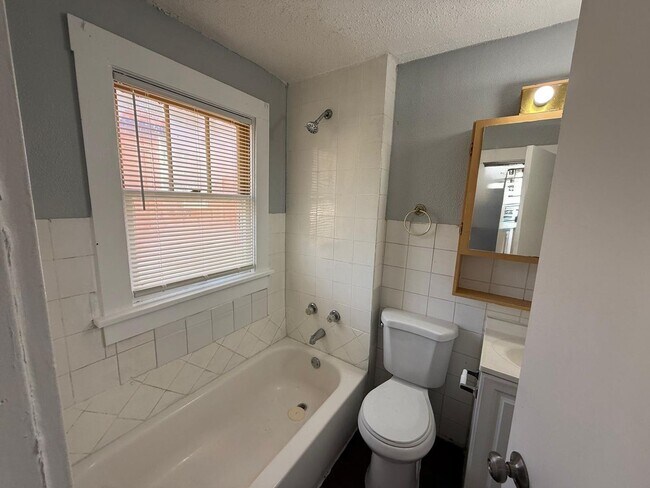 Building Photo - 1363-1363 1/2 15th St S