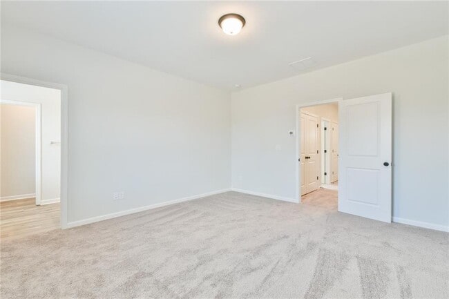 Building Photo - 2350 Whistler Wy NE