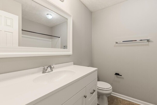 Building Photo - 390 Bubble Creek Ct