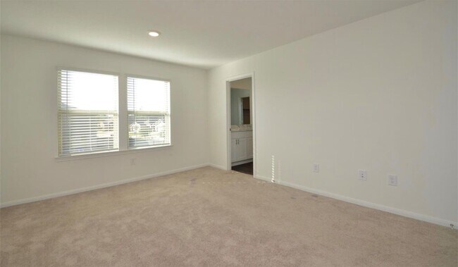 Building Photo - 16412 Big Hickory Dr