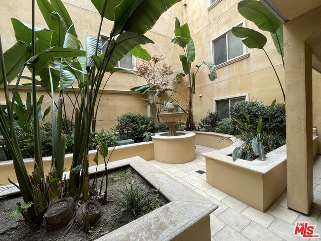 Building Photo - 1511 Camden Ave