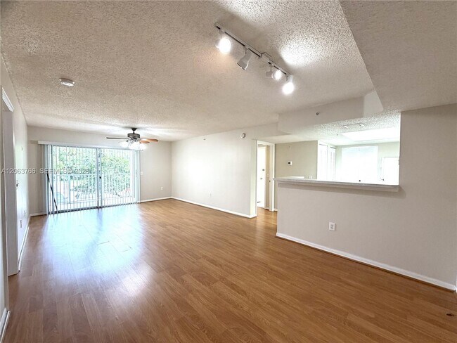 Building Photo - 5045 Wiles Rd
