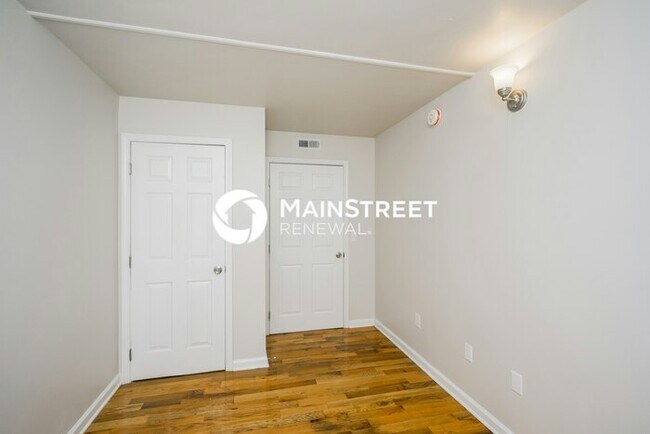 Building Photo - 3 Bedroom Pet-Friendly Home in Louisville,...