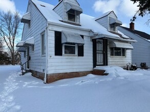 Building Photo - 15305 Benhoff Dr