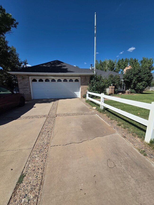 Building Photo - 1534 W 8050 N