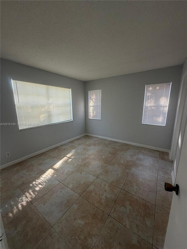 Building Photo - 11472 NW 42nd St