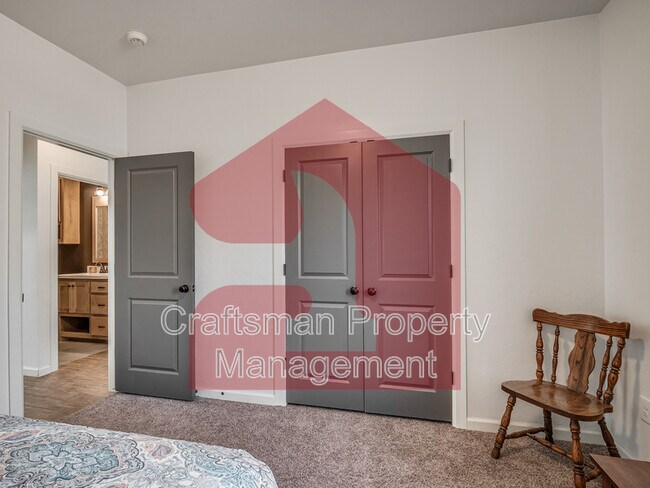 Building Photo - 9945 SW 21st St