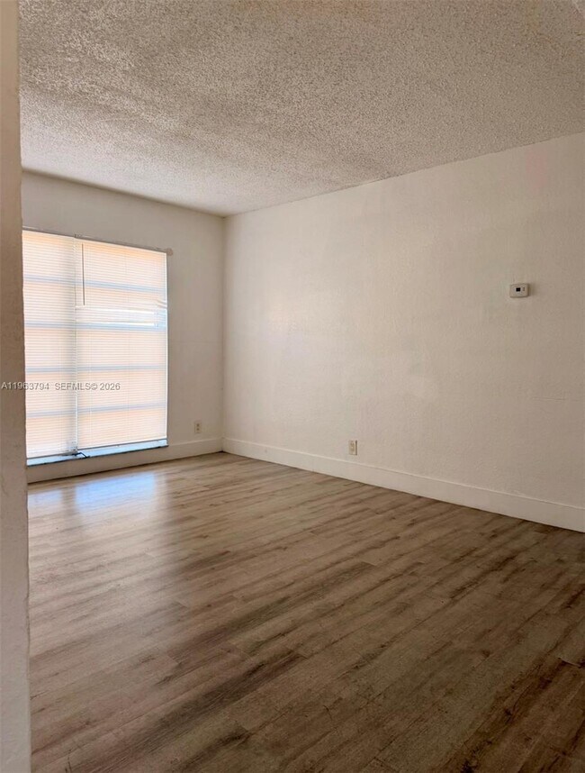 Building Photo - 4535 Treehouse Ln