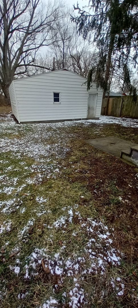 Building Photo - ** Move in Special ** Recently Remodeled 2-Bedroom, 2-Bathroom Home – $1,100/Month - Accepting Se...