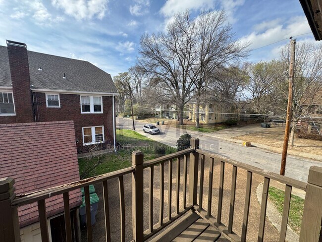 Building Photo - MALLORY 255