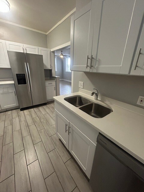 Building Photo - 2838 W Addison St