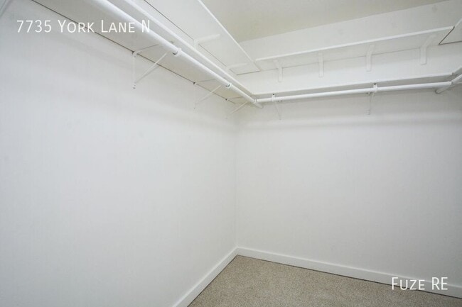 Building Photo - 7735 York Ln N